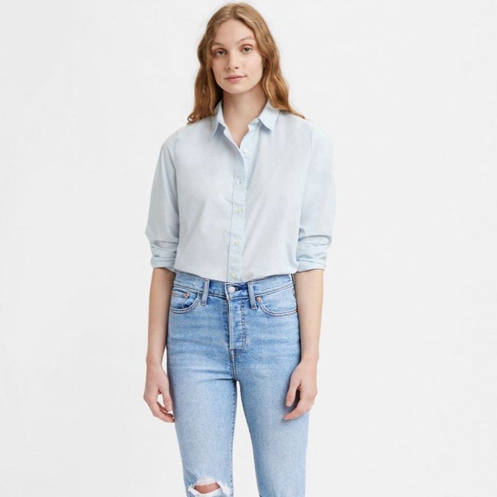 Levi's Women's The Classic Shirt